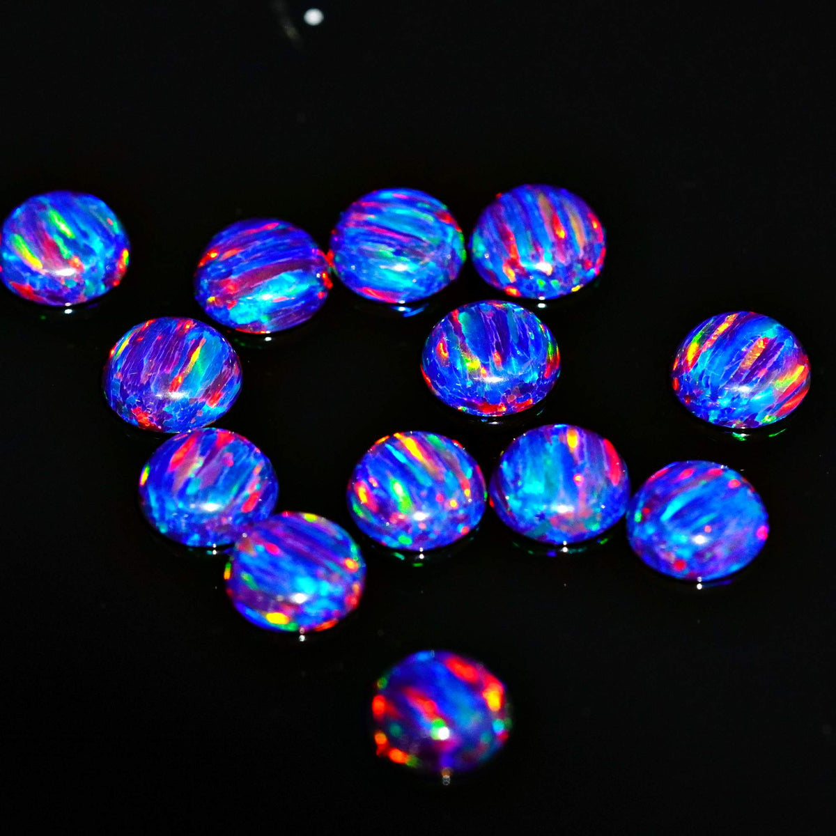 6mm Round Synthetic Opal Cabochon - OP93 Indigo Aurora – Opal